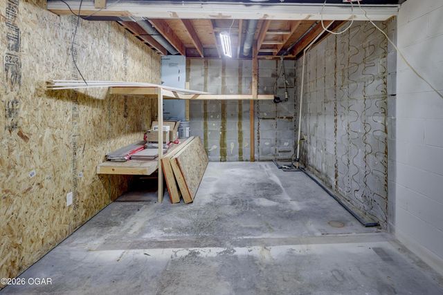 1350 Rainbow Drive, Joplin, MO 64804