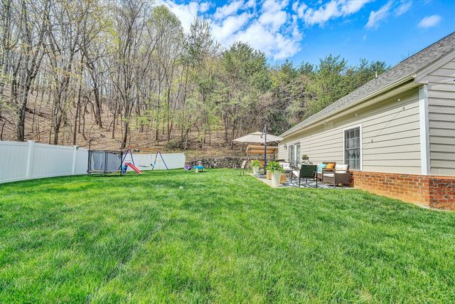 5424 Quail Ridge CT, Roanoke, VA 24018