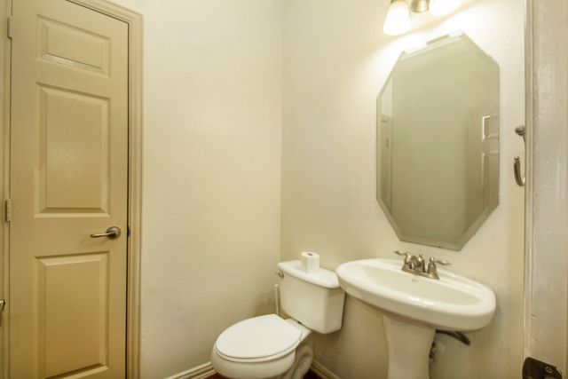 903 Fieldstone Drive, Cedar Hill, TX 75104