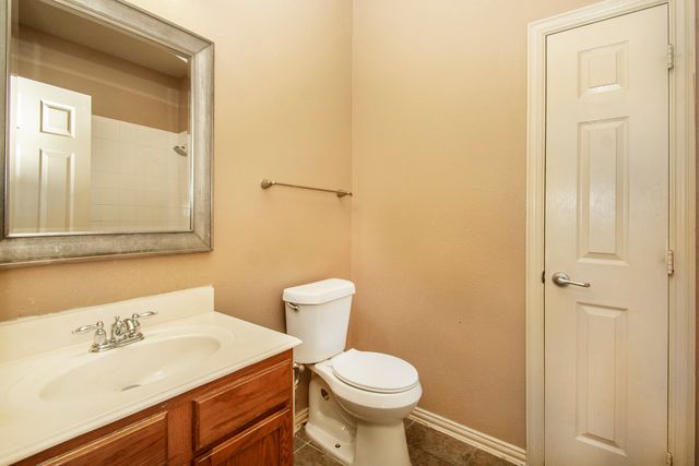 903 Fieldstone Drive, Cedar Hill, TX 75104