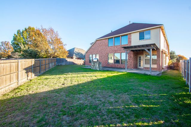 903 Fieldstone Drive, Cedar Hill, TX 75104