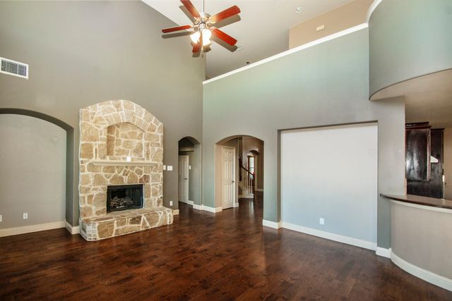 903 Fieldstone Drive, Cedar Hill, TX 75104