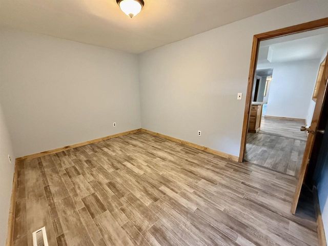 271 N WISCONSIN STREET, Berlin, WI 54923