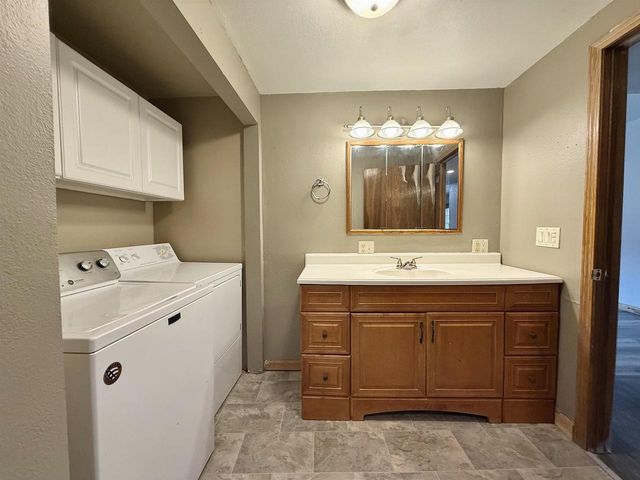 271 N WISCONSIN STREET, Berlin, WI 54923