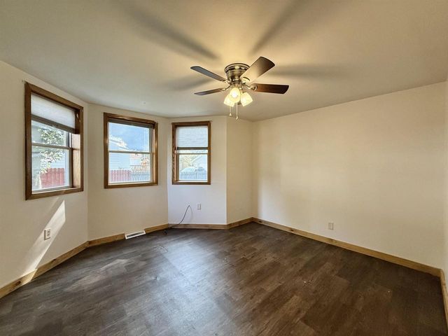 271 N WISCONSIN STREET, Berlin, WI 54923