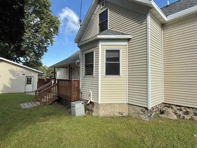 271 N WISCONSIN STREET, Berlin, WI 54923