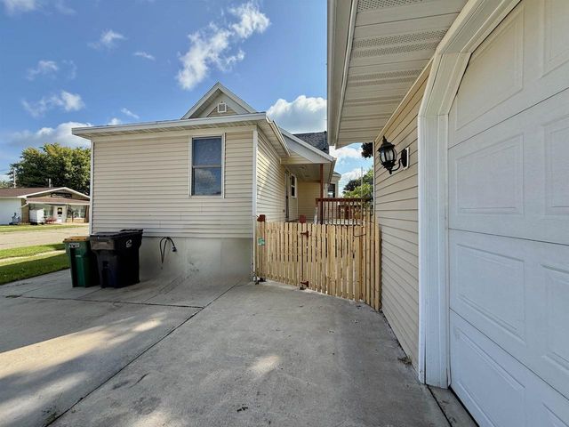 271 N WISCONSIN STREET, Berlin, WI 54923