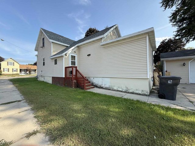 271 N WISCONSIN STREET, Berlin, WI 54923