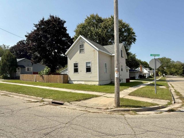 271 N WISCONSIN STREET, Berlin, WI 54923