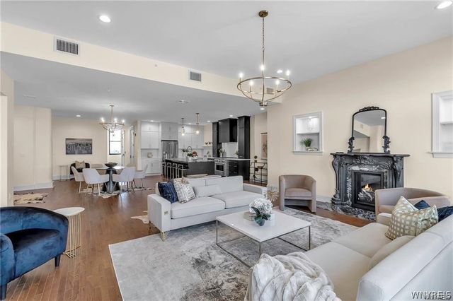 674 Main Street 5, Buffalo, NY 14202
