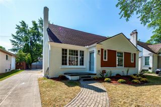 10425 Elgin Avenue, Huntington Woods, MI 48070