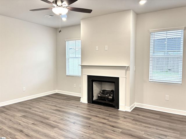 1438 Johnstone Drive, Reidville, SC 29375
