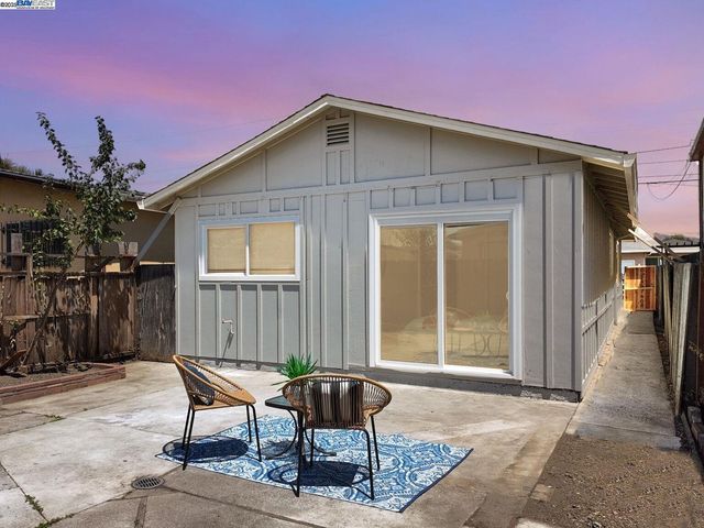 435 S 21st St, Richmond, CA 94804