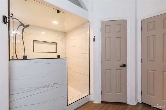 107 E Esperanza Avenue, Mission, TX 78574