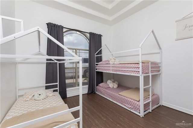 107 E Esperanza Avenue, Mission, TX 78574