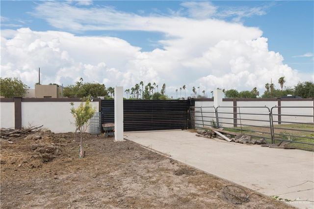 107 E Esperanza Avenue, Mission, TX 78574