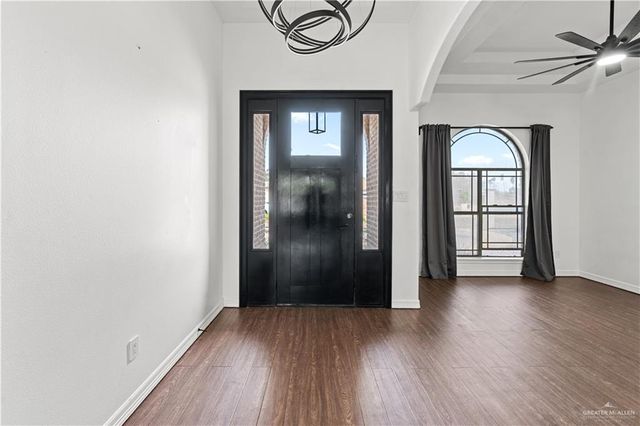 107 E Esperanza Avenue, Mission, TX 78574