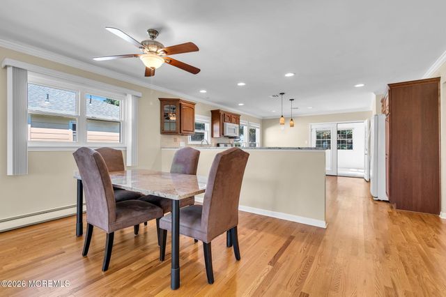 21 Boca Raton Street, Toms River, NJ 08757