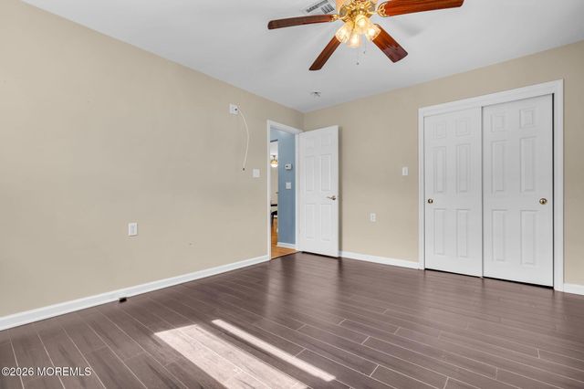 21 Boca Raton Street, Toms River, NJ 08757