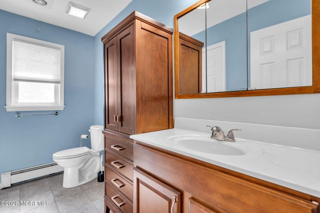 21 Boca Raton Street, Toms River, NJ 08757