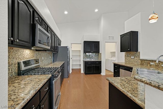 2081 Dakota Lodge Avenue, Las Vegas, NV 89123