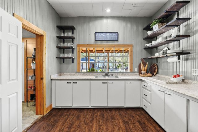 1216 Wesley Street, Greenville, TX 75401