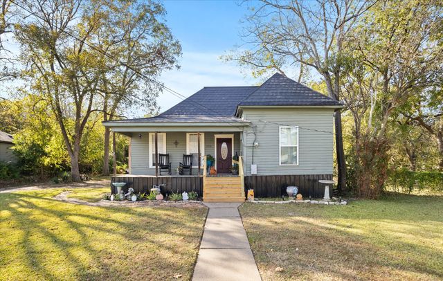 1216 Wesley Street, Greenville, TX 75401
