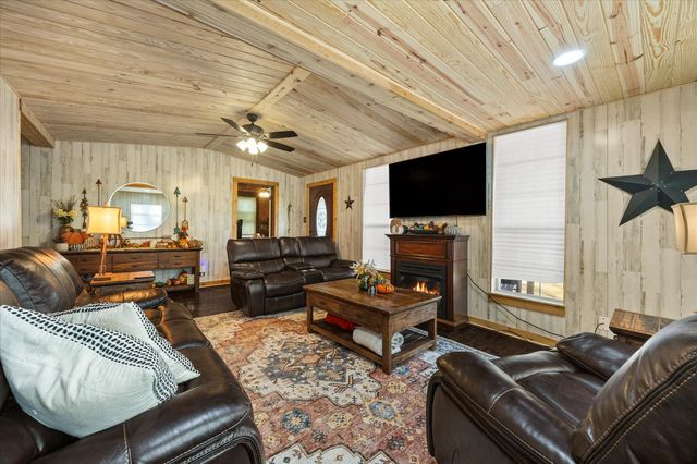 1216 Wesley Street, Greenville, TX 75401