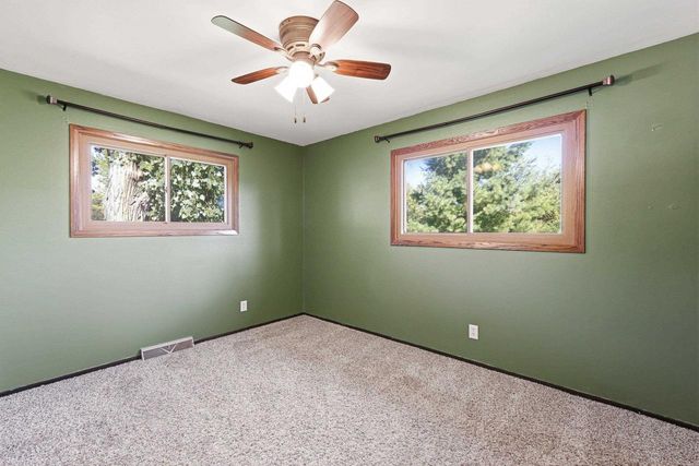 1931 SKY RANCH AVENUE, Oshkosh, WI 54904