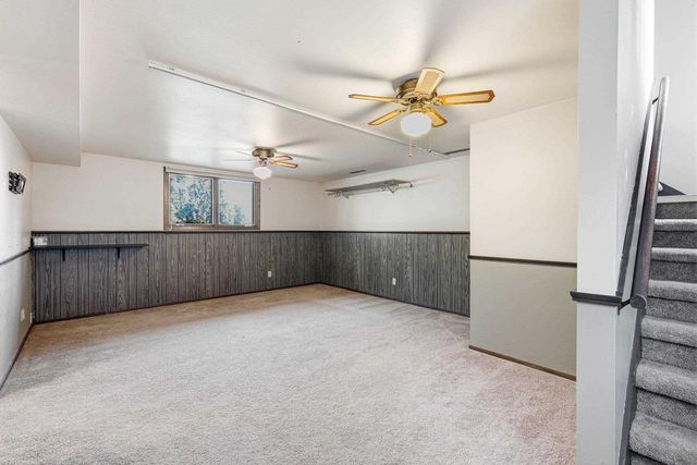 1931 SKY RANCH AVENUE, Oshkosh, WI 54904