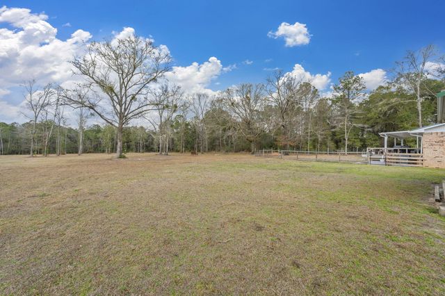 1550 Highway 280 E, Defuniak Springs, FL 32435