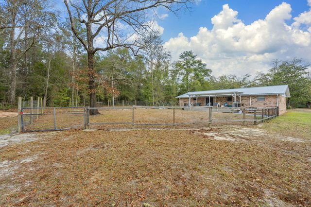 1550 Highway 280 E, Defuniak Springs, FL 32435