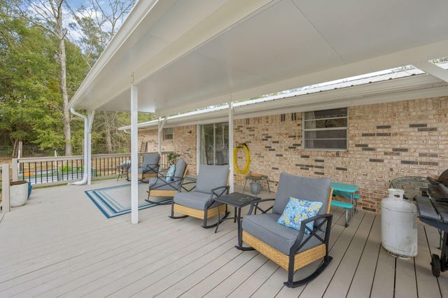 1550 Highway 280 E, Defuniak Springs, FL 32435