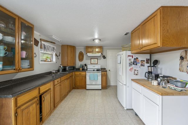 1550 Highway 280 E, Defuniak Springs, FL 32435