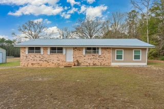 1550 Highway 280 E, Defuniak Springs, FL 32435