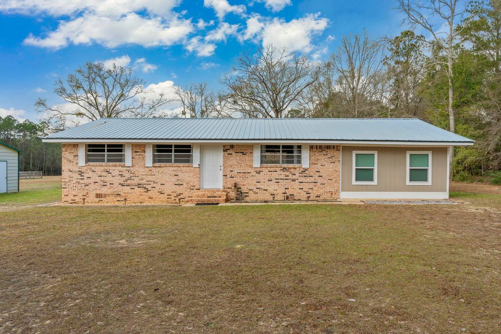 1550 Highway 280 E, Defuniak Springs, FL 32435