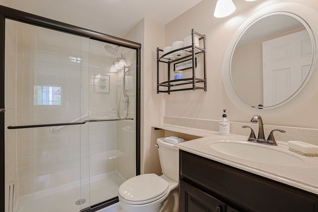 1011 Brentwood Circle, Buffalo Grove, IL 60089