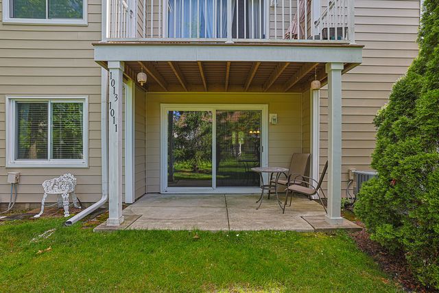 1011 Brentwood Circle, Buffalo Grove, IL 60089