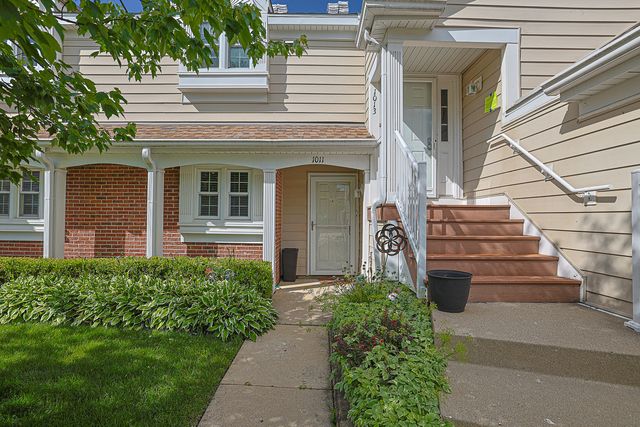 1011 Brentwood Circle, Buffalo Grove, IL 60089