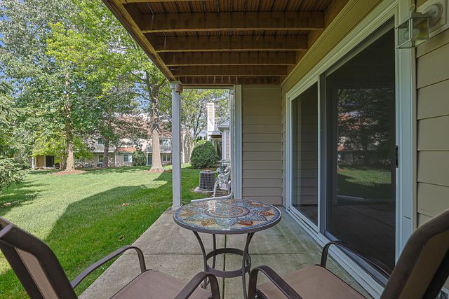 1011 Brentwood Circle, Buffalo Grove, IL 60089