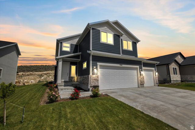 7982 N BRISTLECONE RD, Eagle Mountain, UT 84005