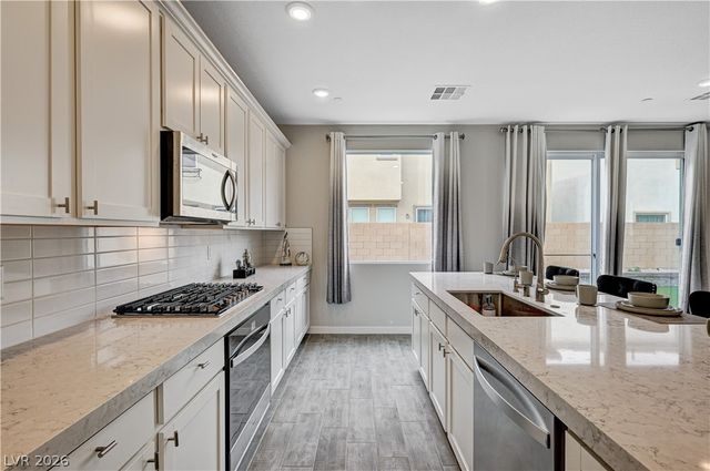 881 Dunkirk River Court, Henderson, NV 89011