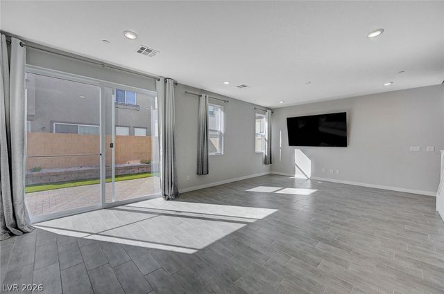 881 Dunkirk River Court, Henderson, NV 89011