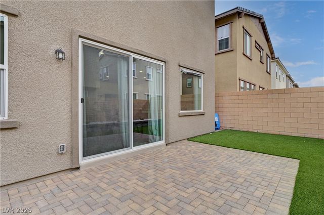 881 Dunkirk River Court, Henderson, NV 89011