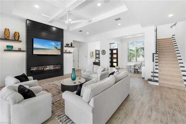 777 Bluebonnet CT, Marco Island, FL 34145