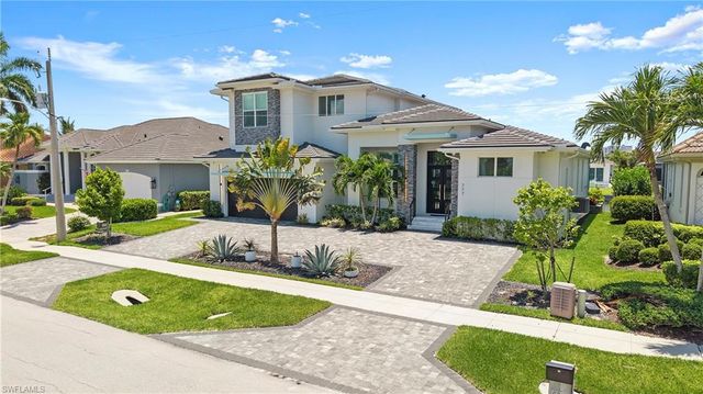 777 Bluebonnet CT, Marco Island, FL 34145