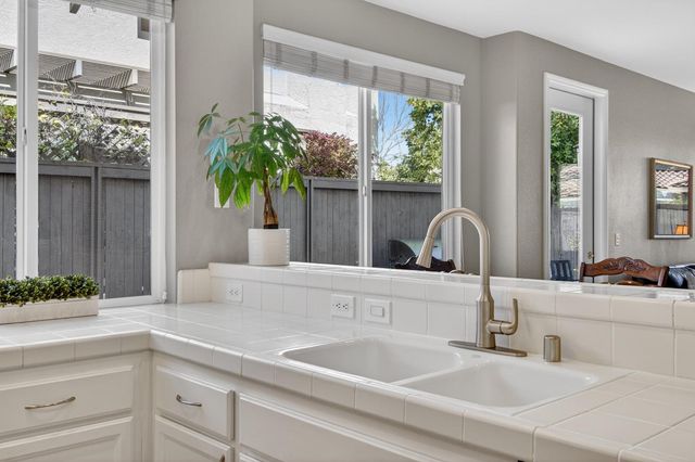 1473 Rose Glen Drive, Roseville, CA 95661