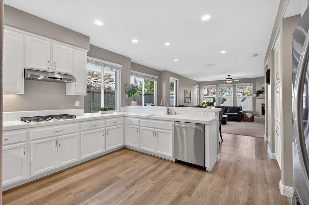 1473 Rose Glen Drive, Roseville, CA 95661