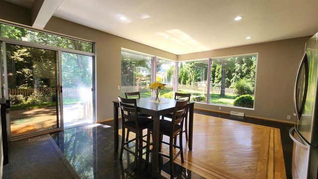 6605 Old Sauk Road, Madison, WI 53705