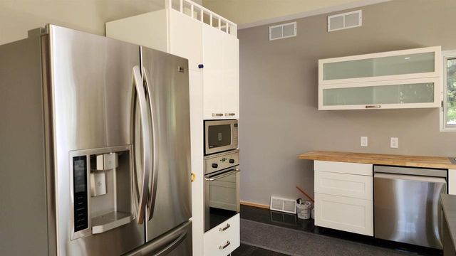 6605 Old Sauk Road, Madison, WI 53705